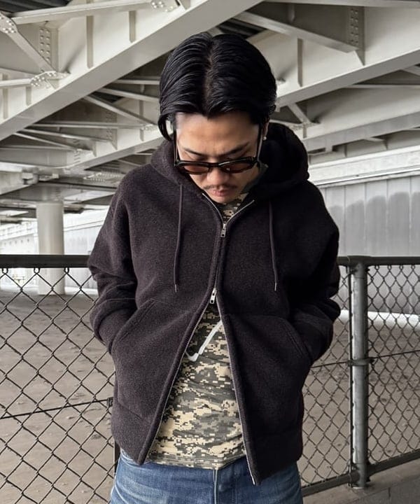 川崎 駿希さんの「BEAMS WOMEN｜ワイドショートフィット スライバー フルジップ フーディ」を使ったコーディネート