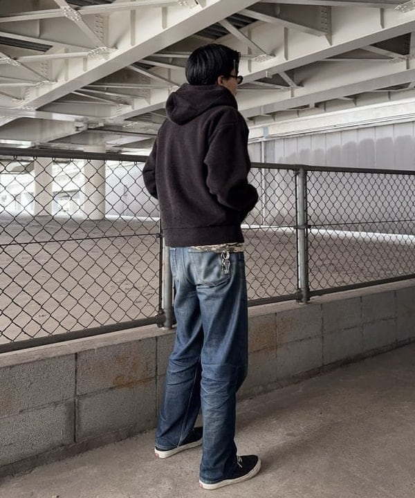 川崎 駿希さんの「BEAMS WOMEN｜ワイドショートフィット スライバー フルジップ フーディ」を使ったコーディネート