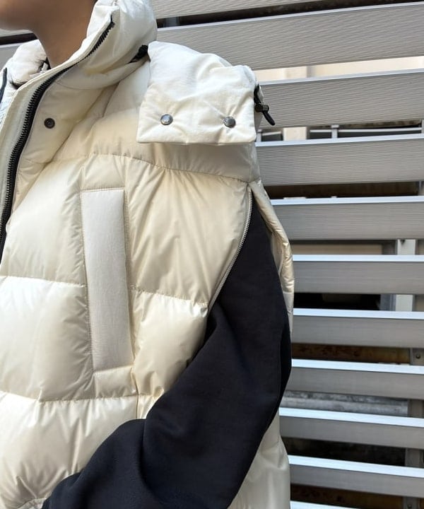 オカモト ミサキさんの「BEAMS WOMEN｜TATRAS / CLEMATIDE ダウンベスト」を使ったコーディネート