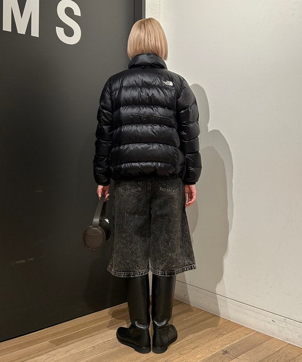 佐藤 亜美さんの「BEAMS WOMEN｜14ゲージ リブ タートル ネック ニット」を使ったコーディネート