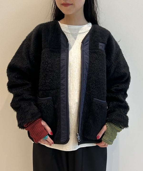 清水 彩乃さんの「BEAMS WOMEN｜【別注】WILDERNESS WEAR / Arm Warmer」を使ったコーディネート