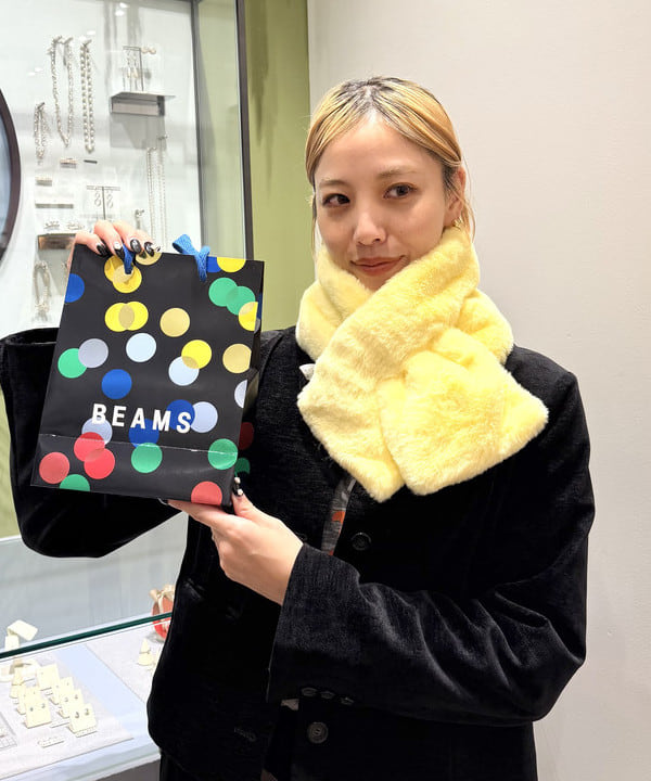 れいなさんの「BEAMS WOMEN｜フェイクファー ティペット」を使ったコーディネート