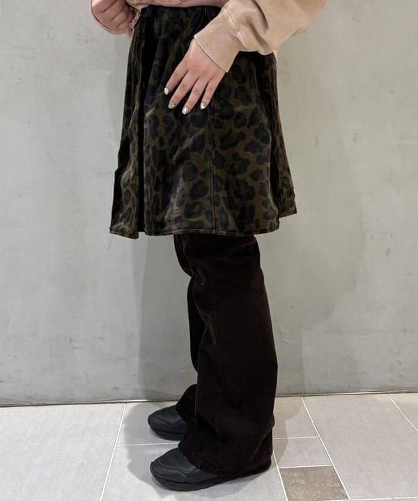 大石彩可さんの「BEAMS WOMEN｜maturely / フリル スタッズ コサージュ クリップ」を使ったコーディネート