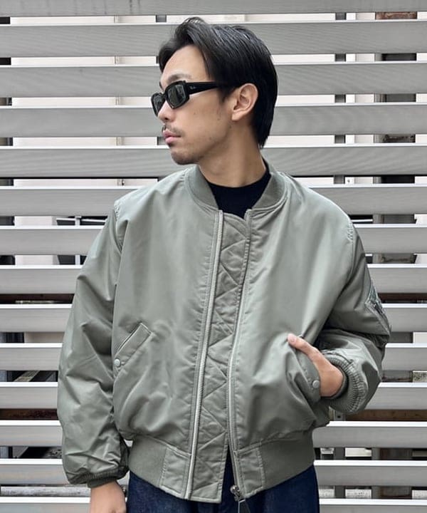 槙山 賢斗さんの「BEAMS WOMEN｜リラックスフィット THERMOLITE(R) MA-1 （撥水）」を使ったコーディネート