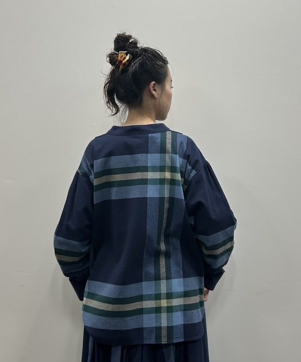 清水 彩乃さんの「BEAMS WOMEN｜ビッグ タータン スカート」を使ったコーディネート