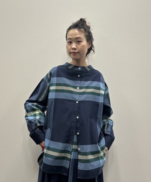 清水 彩乃さんの「BEAMS WOMEN｜ビッグ タータン スカート」を使ったコーディネート