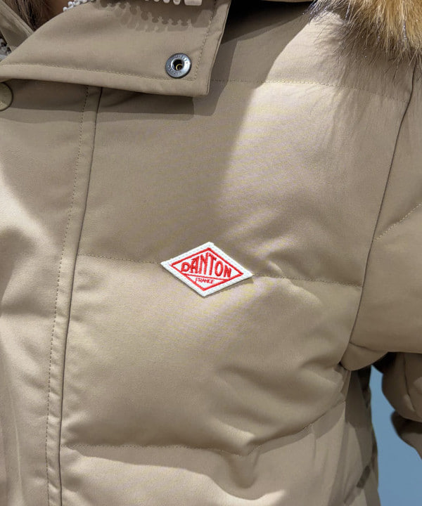 まゆちゃんさんの「BEAMS WOMEN｜DANTON / FAKE FUR HOODED DOWN JACKET 25AW」を使ったコーディネート