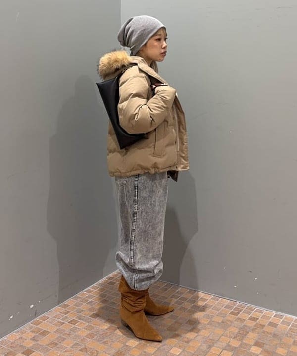 まゆちゃんさんの「BEAMS WOMEN｜DANTON / FAKE FUR HOODED DOWN JACKET 25AW」を使ったコーディネート