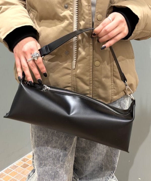 まゆちゃんさんの「BEAMS WOMEN｜DANTON / FAKE FUR HOODED DOWN JACKET 25AW」を使ったコーディネート