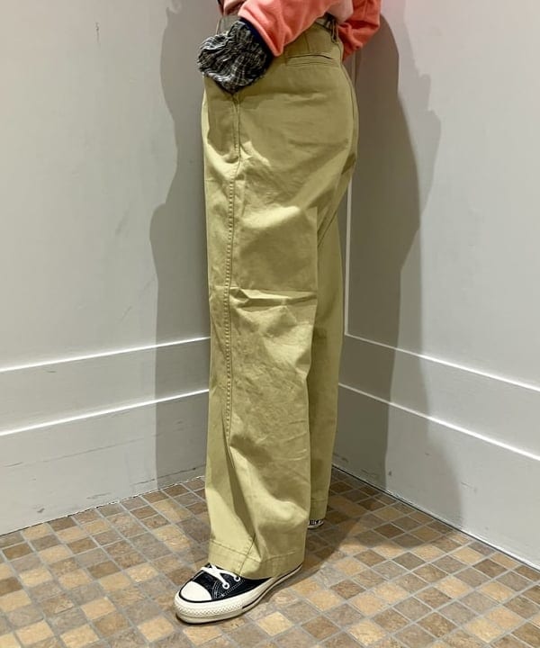 小原 もこさんの「BEAMS WOMEN｜【別注】PIKE / クリア ベルト 25FW」を使ったコーディネート