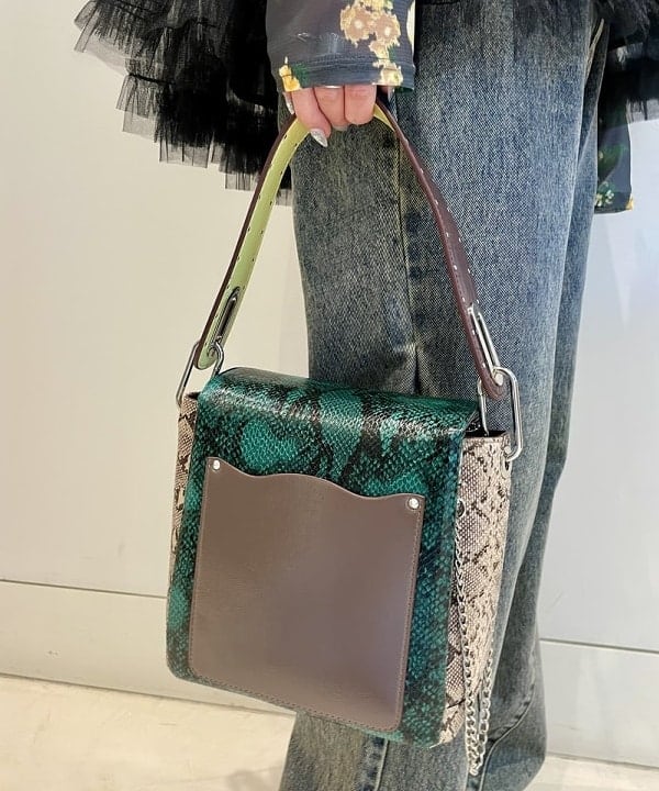 カタヤマ アヤさんの「BEAMS WOMEN｜」を使ったコーディネート