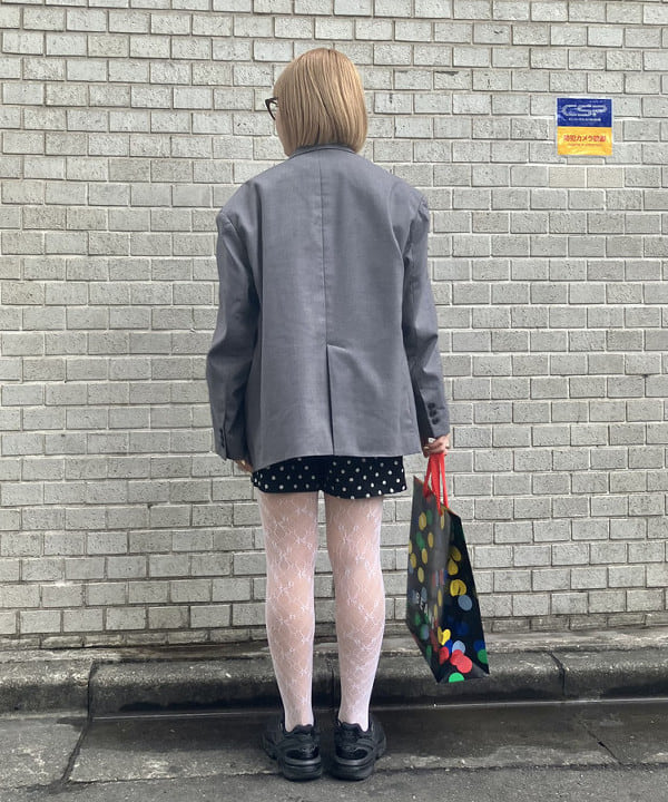 ナカノ アイさんの「BEAMS WOMEN｜I Hate Monday / flower lace ストッキング white」を使ったコーディネート