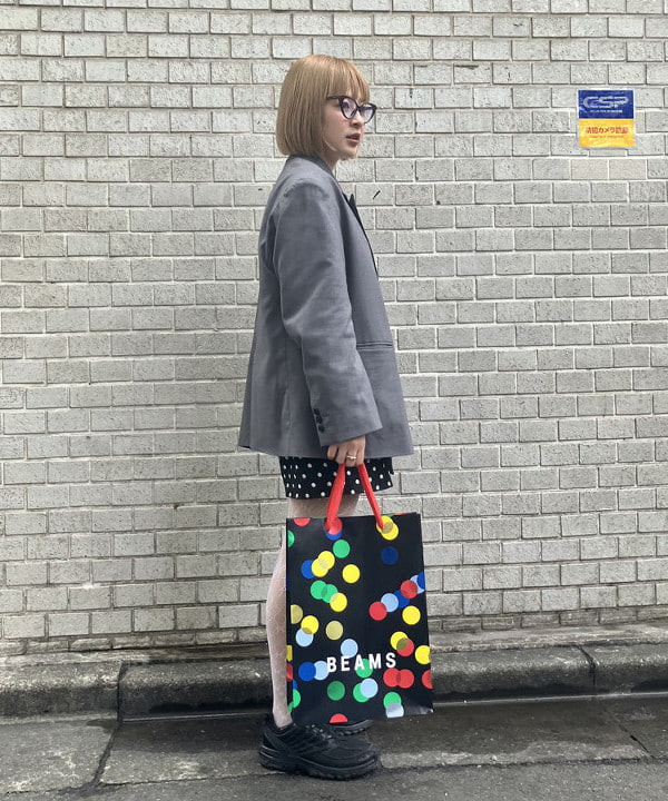 ナカノ アイさんの「BEAMS WOMEN｜I Hate Monday / flower lace ストッキング white」を使ったコーディネート