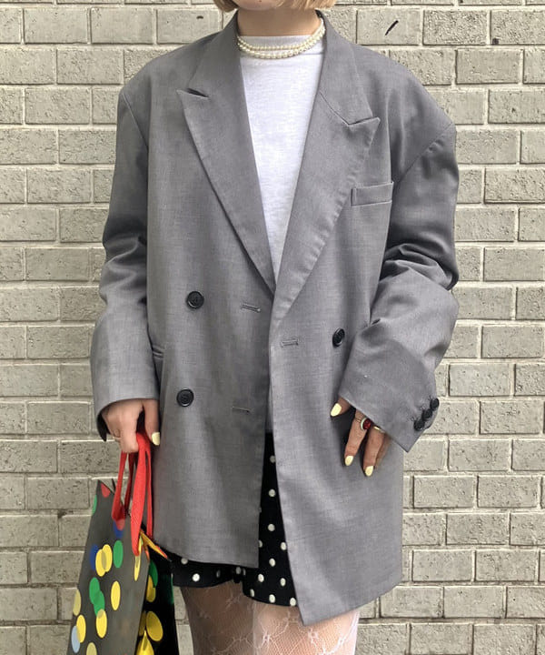 ナカノ アイさんの「BEAMS WOMEN｜I Hate Monday / flower lace ストッキング white」を使ったコーディネート