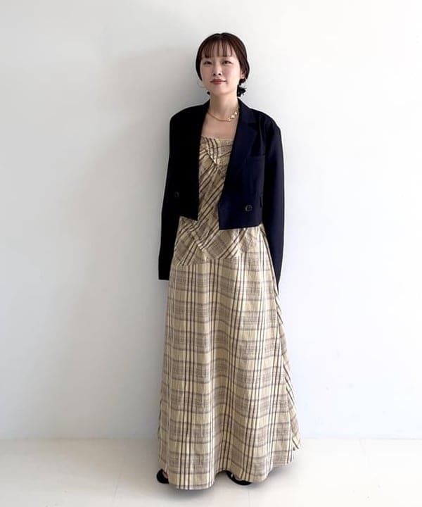 カタヤマ アヤさんの「BEAMS WOMEN｜2ボタン W クロップド ジャケット」を使ったコーディネート