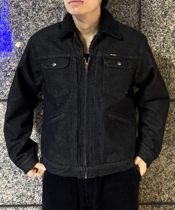 配島 孝明さんの「BEAMS WOMEN｜【別注】Dickies / コーデュロイ パンツ」を使ったコーディネート