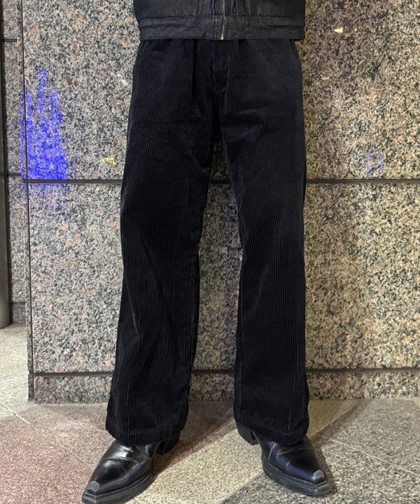 配島 孝明さんの「BEAMS WOMEN｜【別注】Dickies / コーデュロイ パンツ」を使ったコーディネート