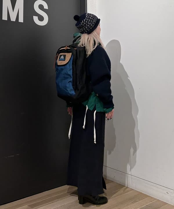 ando naoさんの「BEAMS WOMEN｜【別注】GREGORY / VINTAGE DITCH DAY CHECK ＜A4サイズ収納 / PC収納可＞」を使ったコーディネート