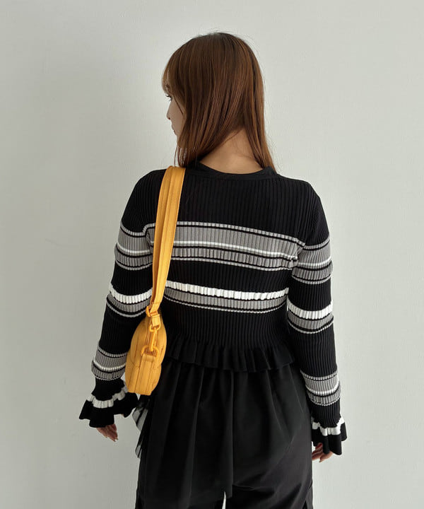 松本 佳菜子さんの「BEAMS WOMEN｜【WEB限定】UGG(R) / Classic Micro」を使ったコーディネート