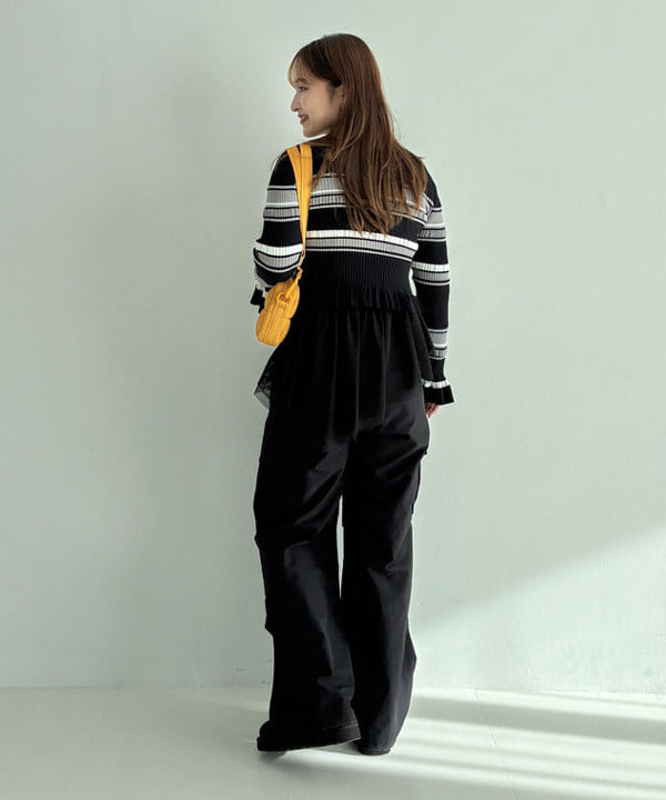 松本 佳菜子さんの「BEAMS WOMEN｜【WEB限定】UGG(R) / Classic Micro」を使ったコーディネート