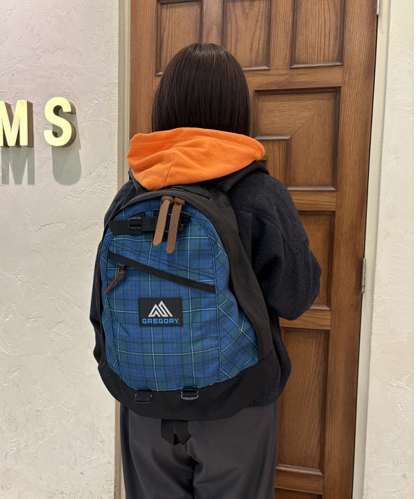 クロサワさんの「BEAMS WOMEN｜【別注】GREGORY / VINTAGE NICE DAY CHECK」を使ったコーディネート