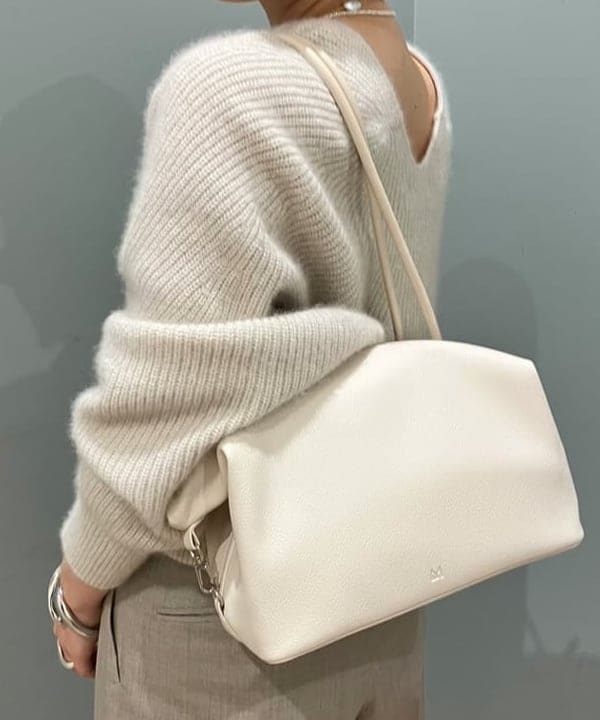 NATSUKIさんの「BEAMS WOMEN｜フォックスウール ホールガーメント ニット」を使ったコーディネート