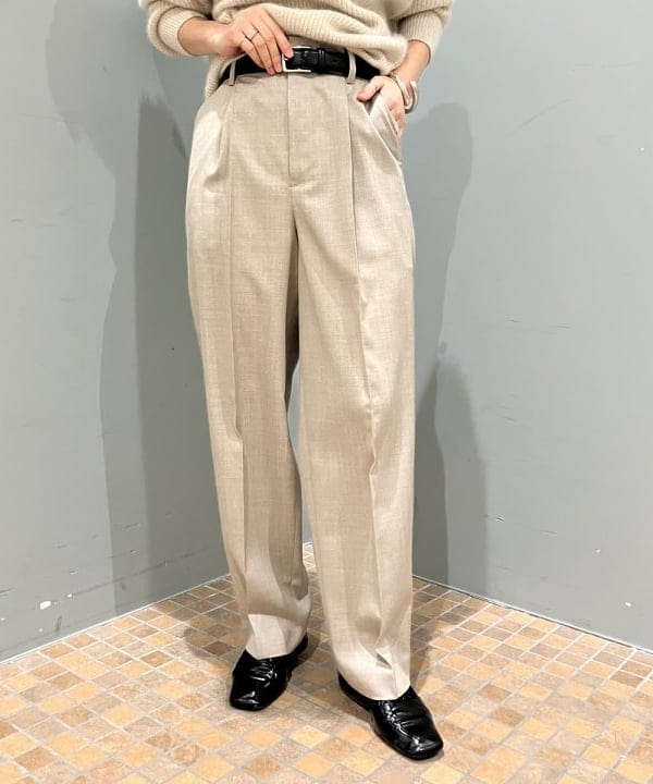 NATSUKIさんの「BEAMS WOMEN｜フォックスウール ホールガーメント ニット」を使ったコーディネート