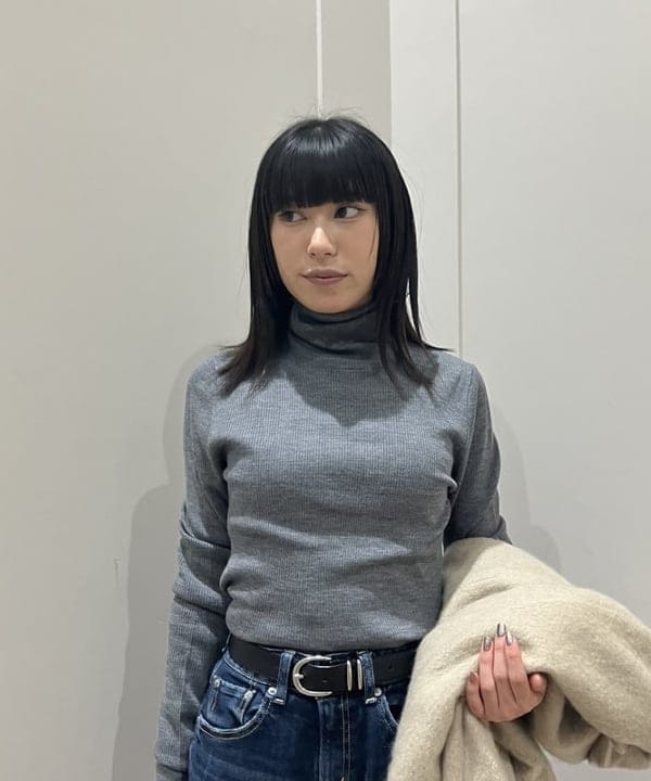 大槻 まひろさんの「BEAMS WOMEN｜モヘヤループ シャギー ジャケット」を使ったコーディネート