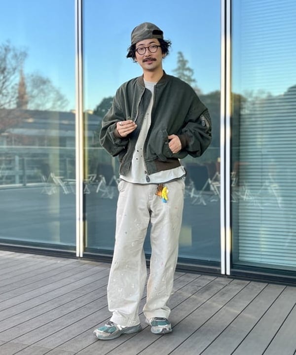 BAKU(東江 漠)さんの「BEAMS WOMEN｜リバーシブル フェード ボンバー ジャケット」を使ったコーディネート