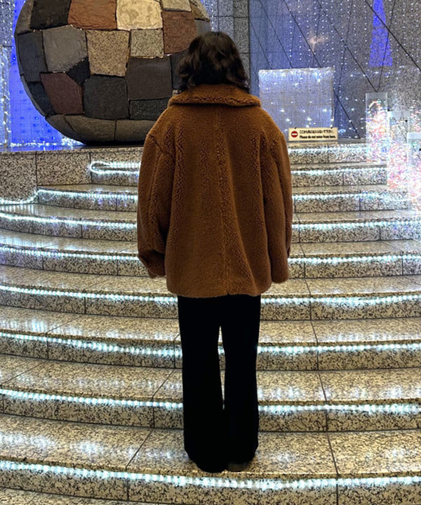 Sakiさんの「BEAMS WOMEN｜ボア ビッグ ポケット ハーフ コート」を使ったコーディネート