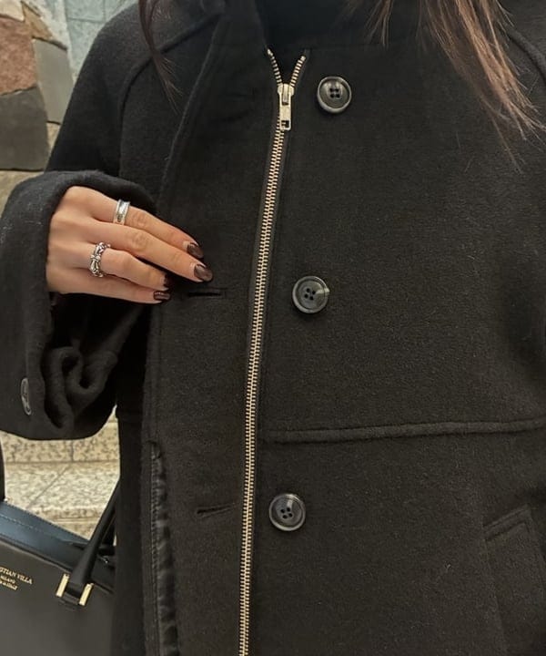 amiriさんの「BEAMS WOMEN｜レースライントラックパンツ」を使ったコーディネート