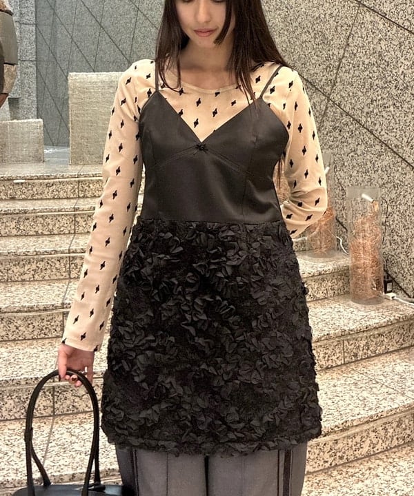 amiriさんの「BEAMS WOMEN｜レースライントラックパンツ」を使ったコーディネート