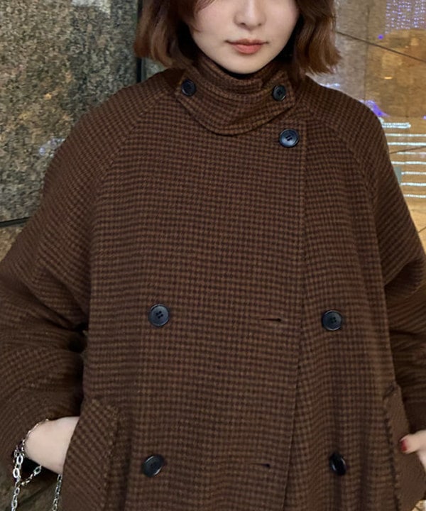 水野 萌香さんの「BEAMS WOMEN｜スタンドカラー ダブル コート」を使ったコーディネート