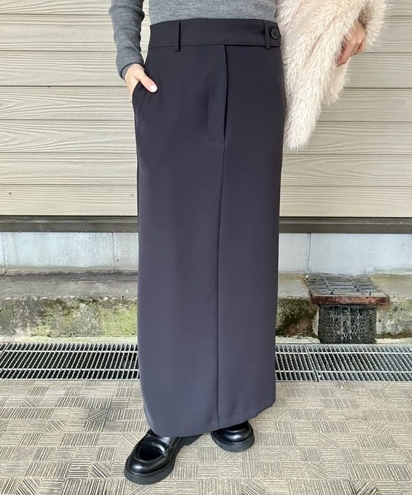 イナダさんの「BEAMS WOMEN｜ウェイビー フェイクファー ジレ」を使ったコーディネート