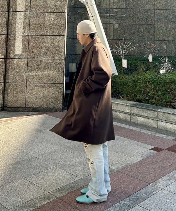 大野 拓海さんの「BEAMS WOMEN｜ワイドフィット フリース ステンカラーコート」を使ったコーディネート