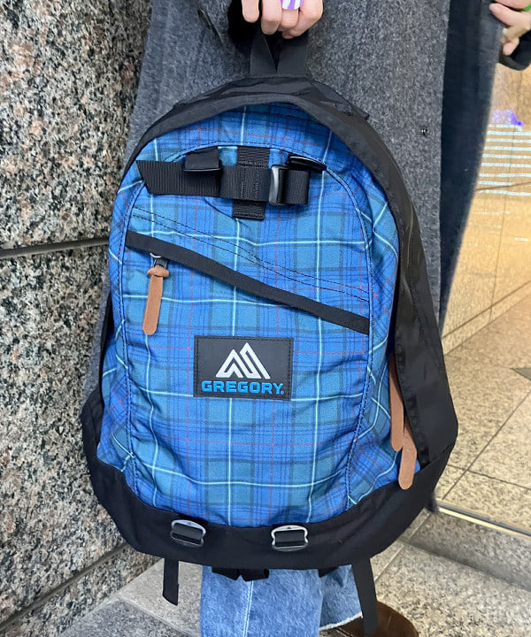 小原 もこさんの「BEAMS WOMEN｜タッセル リブ マフラー」を使ったコーディネート