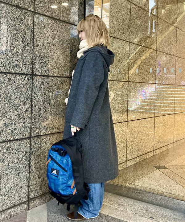 小原 もこさんの「BEAMS WOMEN｜タッセル リブ マフラー」を使ったコーディネート