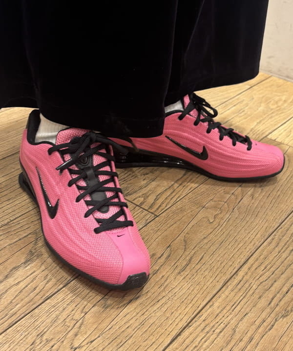 山本 里南さんの「BEAMS WOMEN｜リブ オフショルダー プルオーバー」を使ったコーディネート