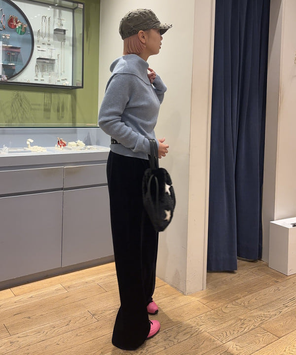 山本 里南さんの「BEAMS WOMEN｜リブ オフショルダー プルオーバー」を使ったコーディネート