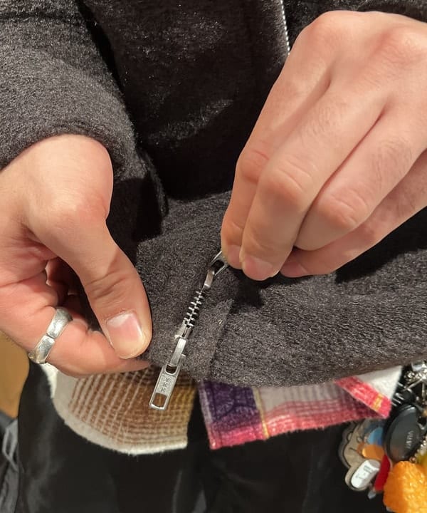 BAKU(東江 漠)さんの「BEAMS WOMEN｜ワイドショートフィット スライバー フルジップ フーディ」を使ったコーディネート