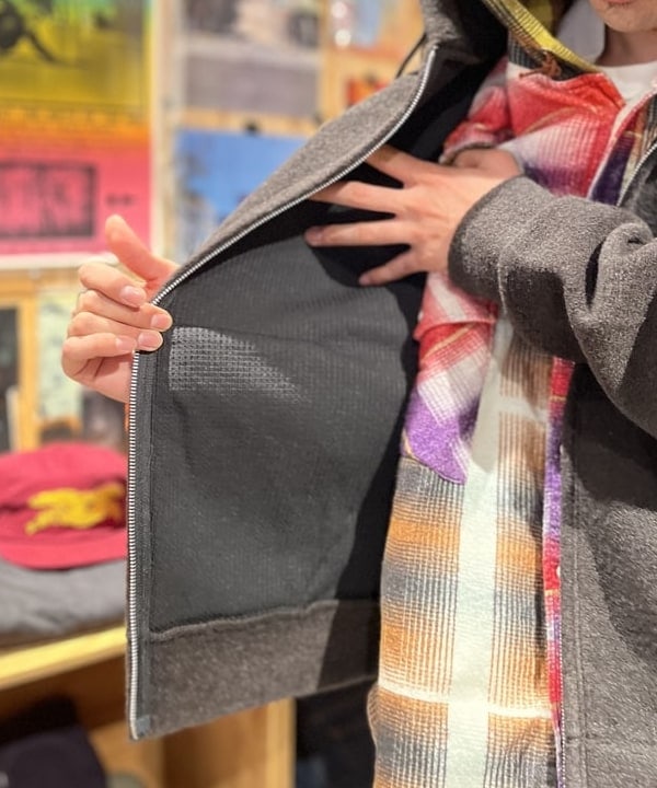 BAKU(東江 漠)さんの「BEAMS WOMEN｜ワイドショートフィット スライバー フルジップ フーディ」を使ったコーディネート