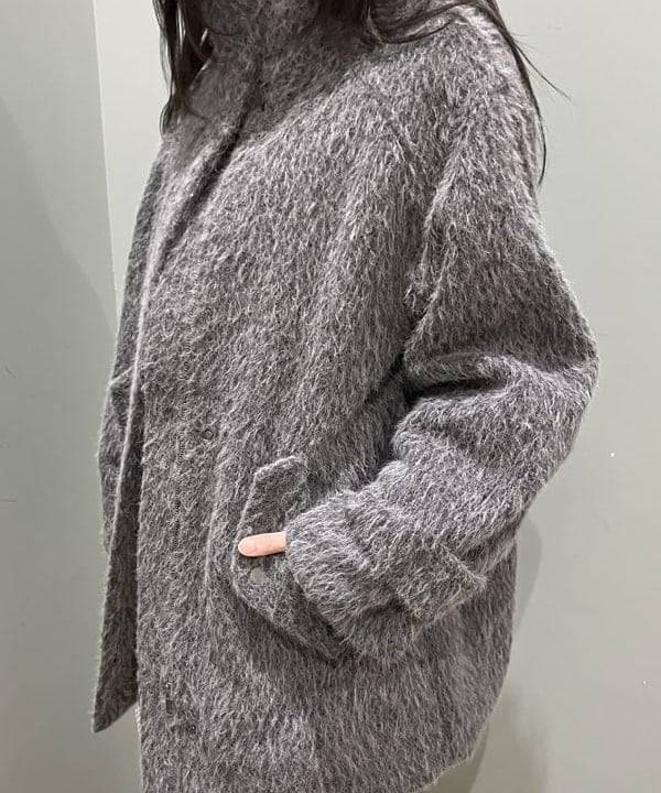 加歩さんの「BEAMS WOMEN｜シャギースタンド カラー ハーフ コート」を使ったコーディネート