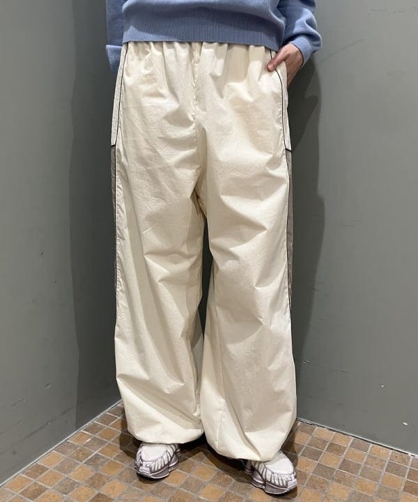 加歩さんの「BEAMS WOMEN｜シャギースタンド カラー ハーフ コート」を使ったコーディネート