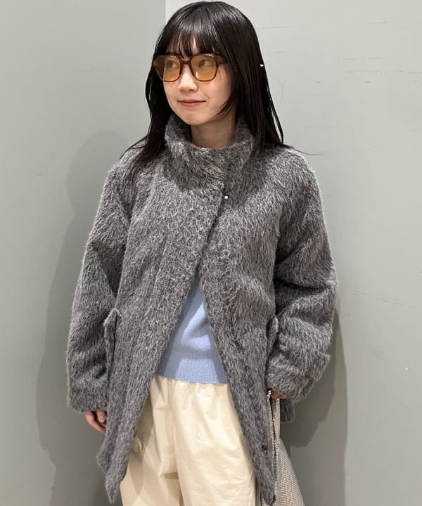 加歩さんの「BEAMS WOMEN｜シャギースタンド カラー ハーフ コート」を使ったコーディネート