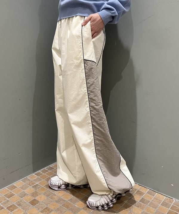 加歩さんの「BEAMS WOMEN｜シャギースタンド カラー ハーフ コート」を使ったコーディネート