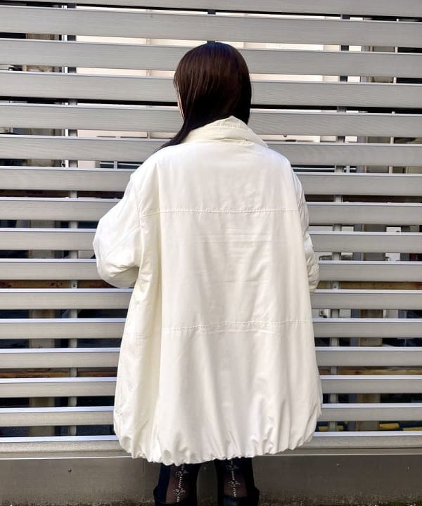 カタヤマ アヤさんの「BEAMS WOMEN｜中綿 スタンドカラー ボリューム ブルゾン」を使ったコーディネート