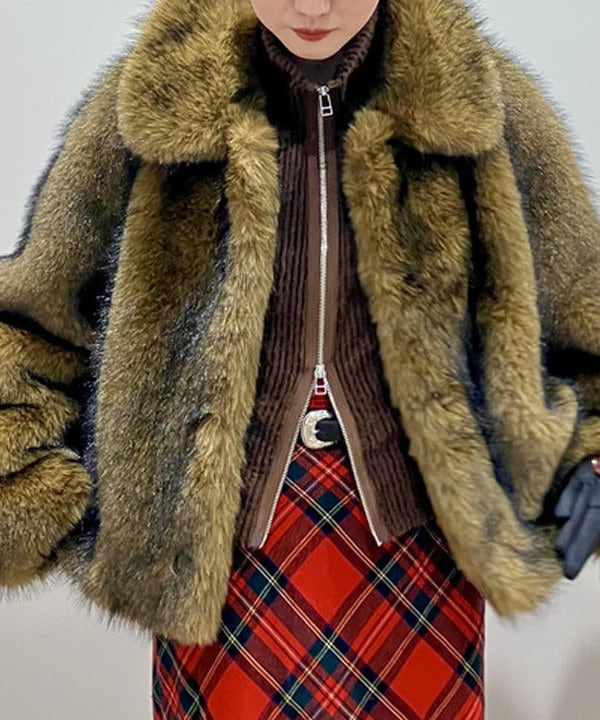 森本 理絵さんの「BEAMS WOMEN｜フェイクファー ショート ブルゾン」を使ったコーディネート