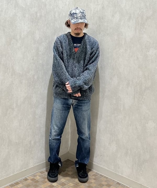 吉田 洸輝さんの「BEAMS WOMEN｜5ゲージ ブークレ カーディガン」を使ったコーディネート