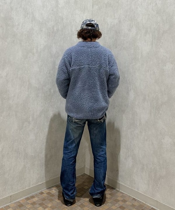 吉田 洸輝さんの「BEAMS WOMEN｜5ゲージ ブークレ カーディガン」を使ったコーディネート