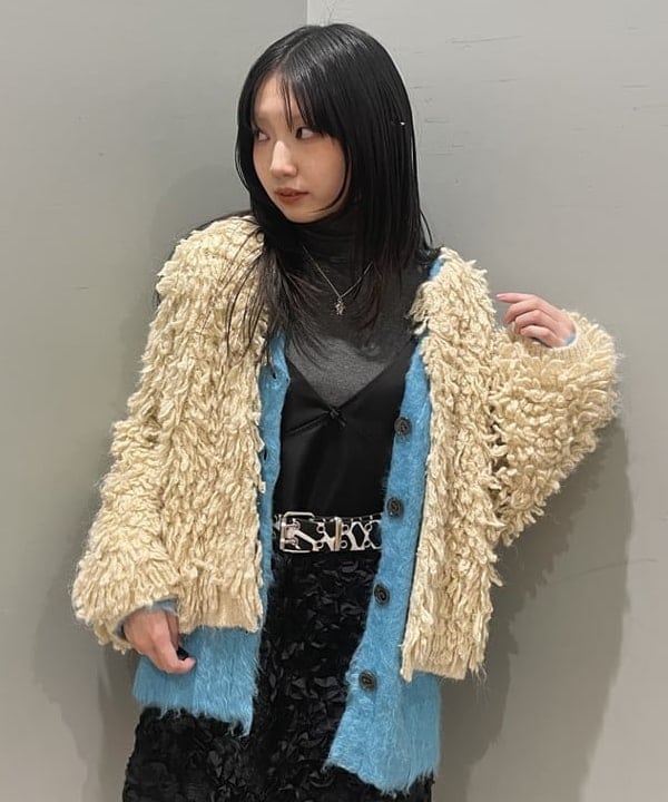 加歩さんの「BEAMS WOMEN｜テープ刺繍 キャミソール ワンピース」を使ったコーディネート